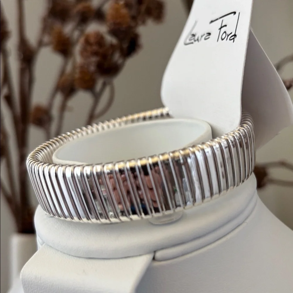Laura Ford Chunky Ribbed Silvertone stretch bracelet, chic, bold,timeless